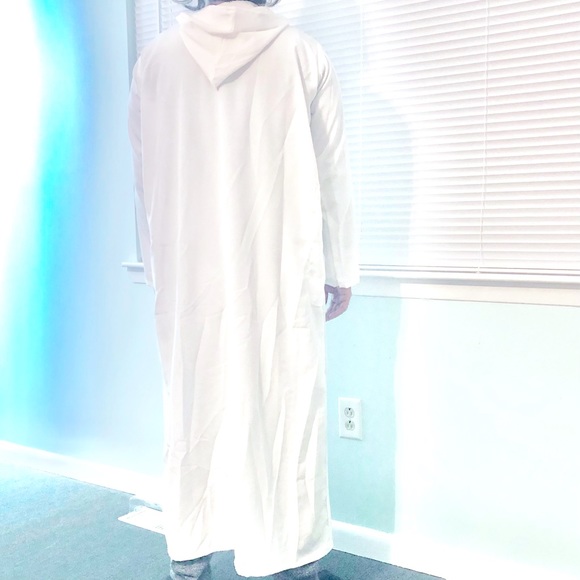 Mens Thob Abaya with Hood and Pocket White/Cream Embroidered Neck - Picture 8 of 8